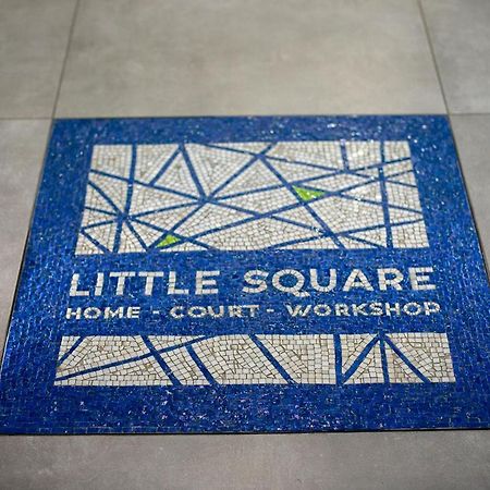 מלון Little Square ארונה מראה חיצוני תמונה